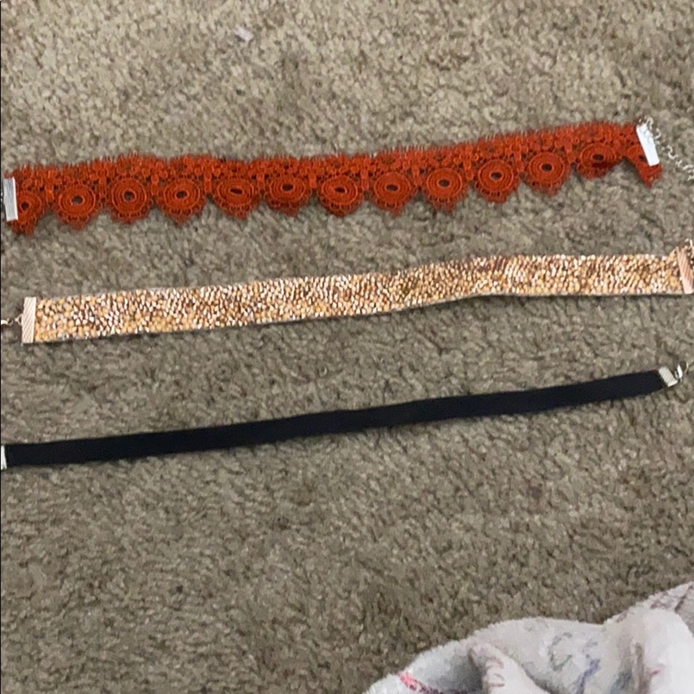 3 chocker set